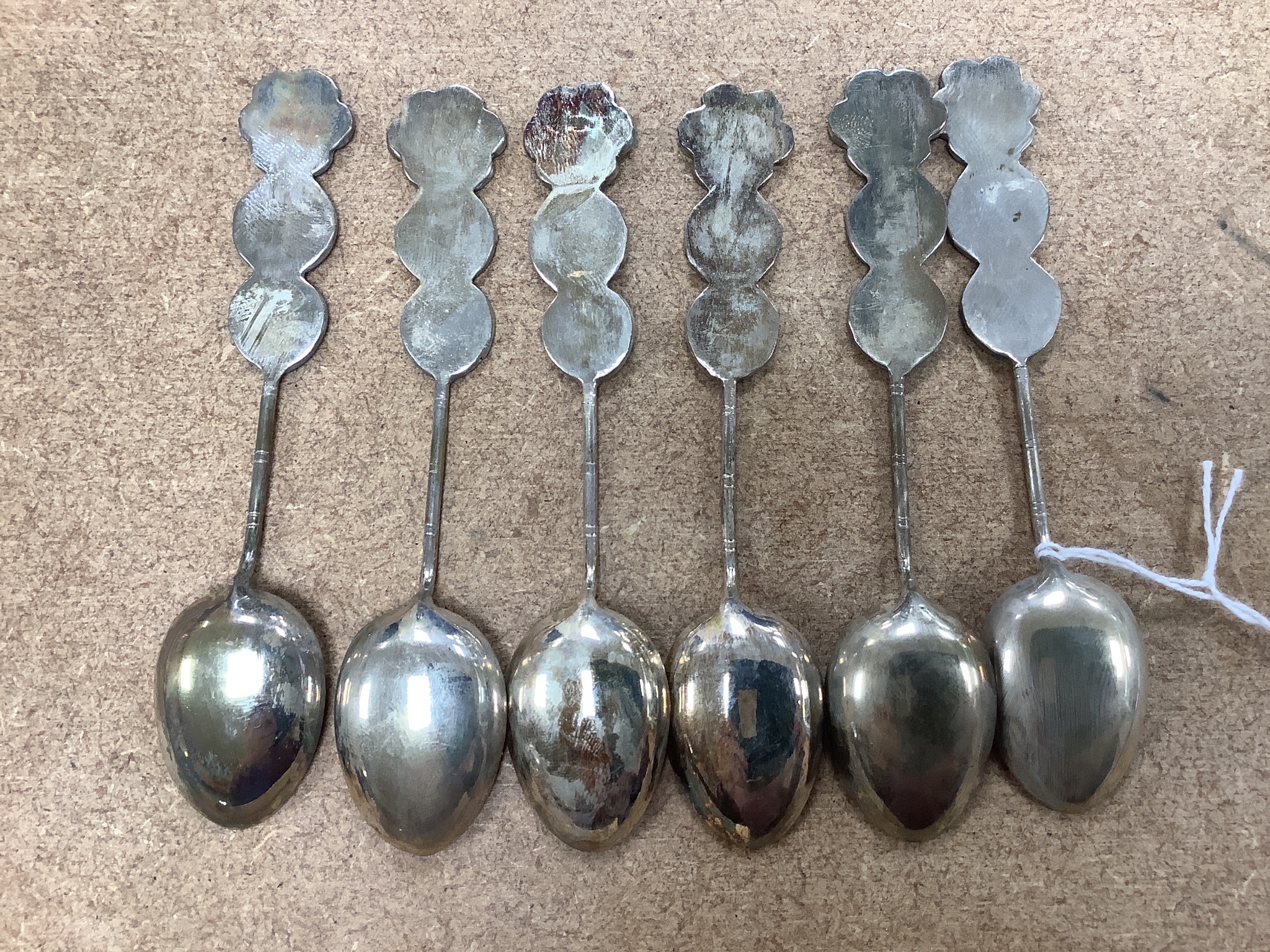 A set of six Chinese white metal spoons, with Chinese character terminals, 12.2cm, unmarked, 72 grams.